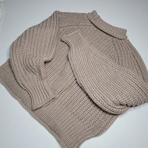 H&M Womens long sleeve knit sweater Tan color Size Large